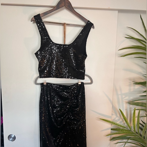 Black sequin crop top, Commando brand, size large - Picture 3 of 5
